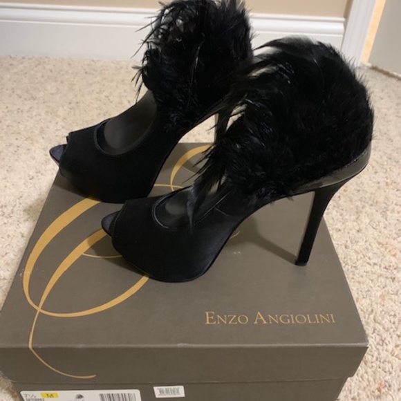 Enzo Angiolini Black Feather Eatorrez Pumps - Picture 4 of 6